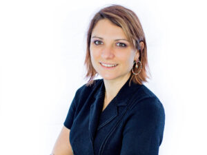 Portrait de Lucile Bufarull, entrepreneure dans les services à la personne et repreneuse de l’agence Diam à Cannes.