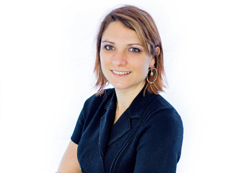 Portrait de Lucile Bufarull, entrepreneure dans les services à la personne et repreneuse de l’agence Diam à Cannes.