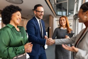 Formation professionnelle CCI Nice Côte d'Azur – formateur animant une session devant un groupe de participants
